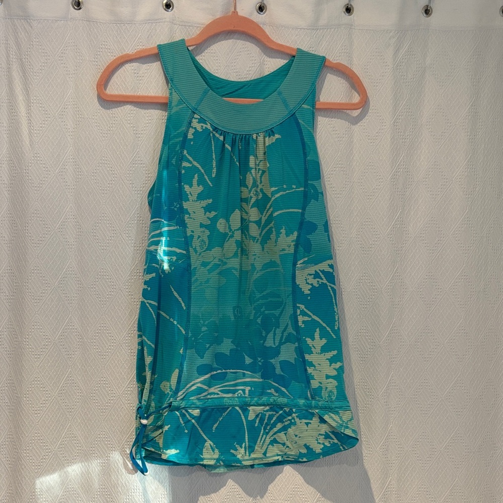 Lululemon turquoise racer back lightweight top.